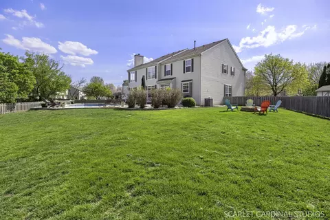Exterior - 644 Sumac Dr, Aurora, IL 60506 photo 4 of 7