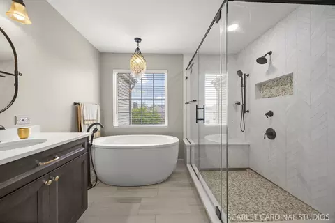 Bath - 644 Sumac Dr, Aurora, IL 60506 photo 1 of 4