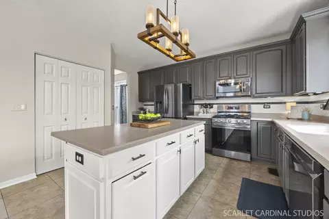 Kitchen - 644 Sumac Dr, Aurora, IL 60506 photo 2 of 4