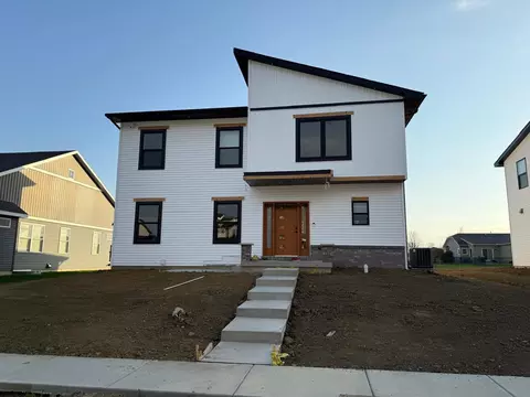755 Kristin Dr, Normal, IL 61761