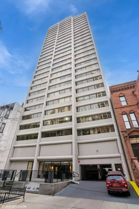 1415 N Dearborn St #24B, Chicago, IL 60610
