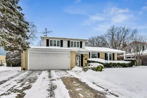 3423 Maple Leaf Dr, Glenview, IL 60026 photo 39