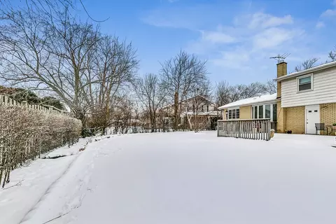 3423 Maple Leaf Dr, Glenview, IL 60026 photo 37