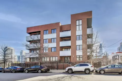 825 N Hudson Ave #3D, Chicago, IL 60610