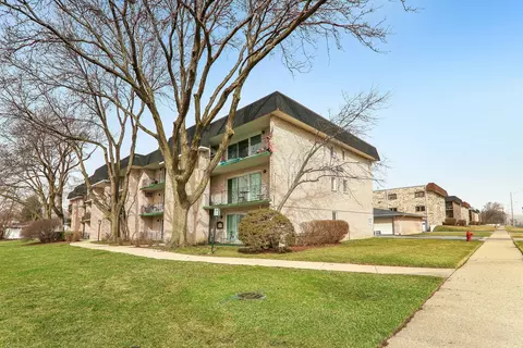 9200 S Pulaski Rd #1W, Oak Lawn, IL 60453