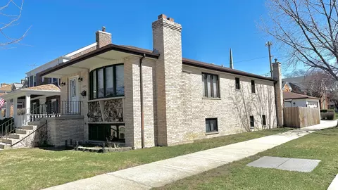 5301 N Oriole Ave, Chicago, IL 60656