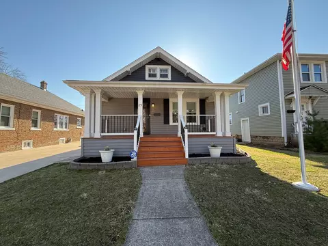 29 N Martin Ave, Waukegan, IL 60085