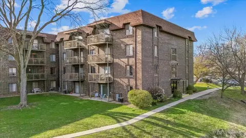 840 Elder Rd #A116, Homewood, IL 60430