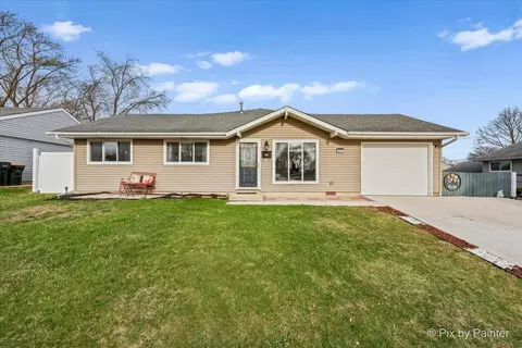 27 S Oltendorf Rd, Streamwood, IL 60107