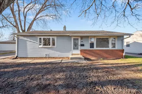 128 Adobe Cir, Carpentersville, IL 60110
