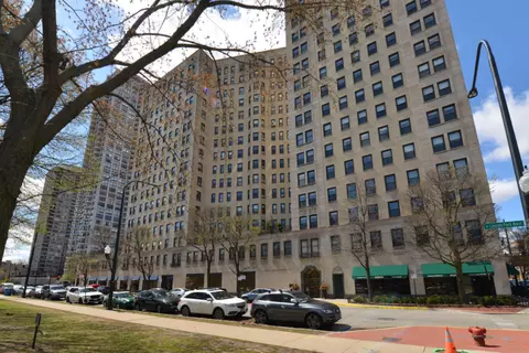 2000 N Lincoln Park West Pkwy #1506, Chicago, IL 60614