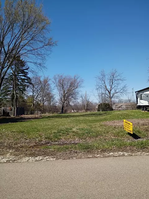 27 W070 Hickory Ln, West Chicago, IL 60185