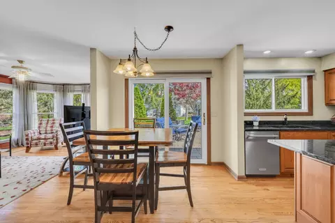 736 Crab Tree Ln, Bartlett, IL 60103 photo 17