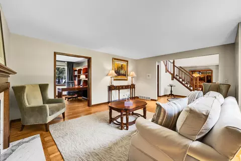 736 Crab Tree Ln, Bartlett, IL 60103 photo 8