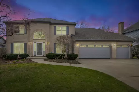 2643 Newport Dr, Naperville, IL 60565