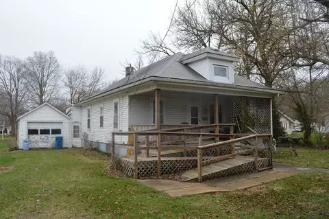 235 N Washington St, Tiskilwa, IL 61368