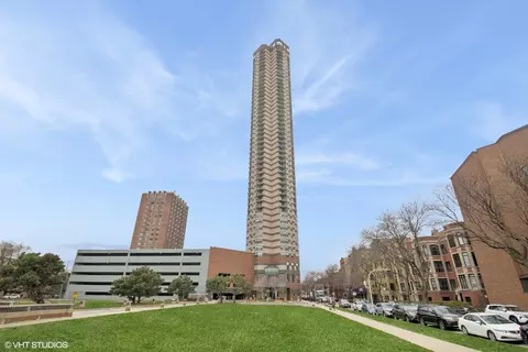 3660 N Lake Shore Dr #2908, Chicago, IL 60613