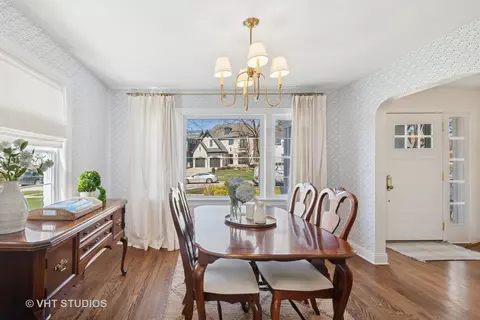 Dining - 228 E May St, Elmhurst, IL 60126 photo 1 of 2