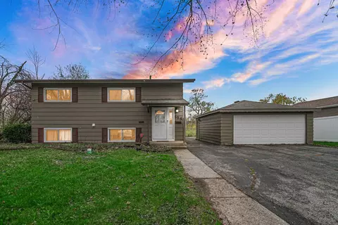 654 Marine Dr, Wauconda, IL 60084