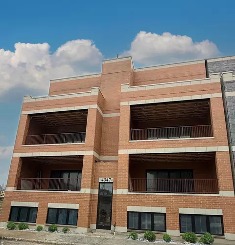 4347 N Richmond Ave #2N, Chicago, IL 60618