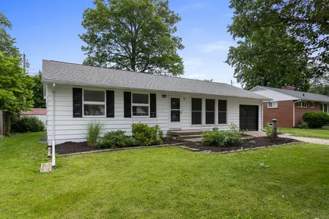 1900 Broadmoor Dr, Champaign, IL 61821