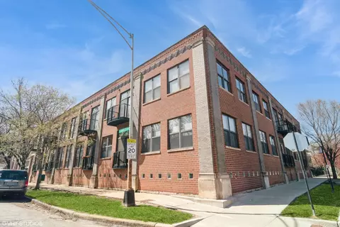 612 N Oakley Blvd #214, Chicago, IL 60612
