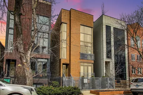 1720 W Le Moyne St #201, Chicago, IL 60622