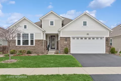 3635 Chesapeake Ln, Naperville, IL 60564