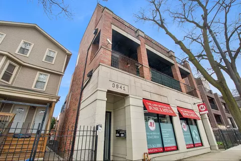 3643 W Belmont Ave #2, Chicago, IL 60618
