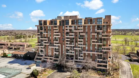 465 W Dominion Dr #1409, Wood Dale, IL 60191