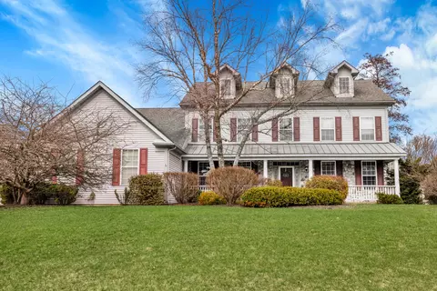 1581 Hunting Hound Ln, Bartlett, IL 60103