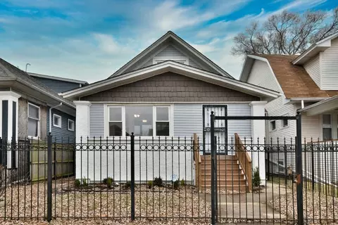 1310 N Mayfield Ave, Chicago, IL 60651