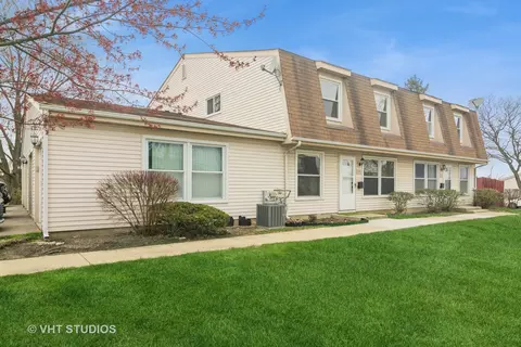 1687 Queensbury Cir #5884, Hoffman Estates, IL 60169