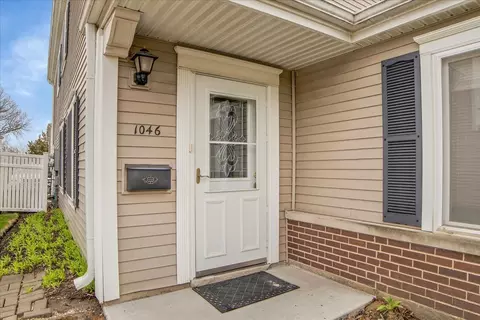 1046 Cove Dr #145B, Prospect Heights, IL 60070