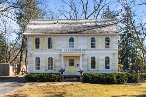 595 Washington Rd, Lake Forest, IL 60045