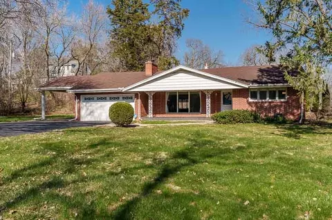 2309 Harris Rd, Rockford, IL 61107