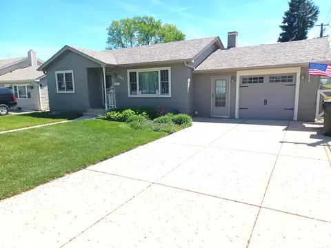 6743 W 105th St, Chicago Ridge, IL 60415