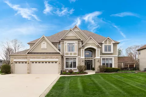 2807 Weaver Ln, Batavia, IL 60510