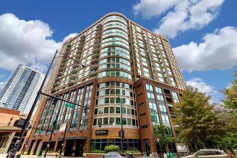 600 N Kingsbury St #1114, Chicago, IL 60654