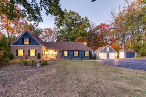 3386 Old Mchenry Rd, Long Grove, IL 60047