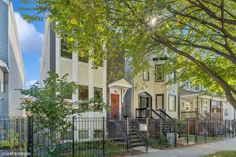 3505 W Mclean Ave, Chicago, IL 60647