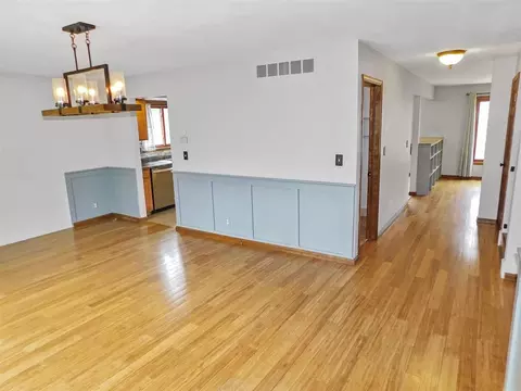 10312 Ardis Rd, Roscoe, IL 61073 photo 12