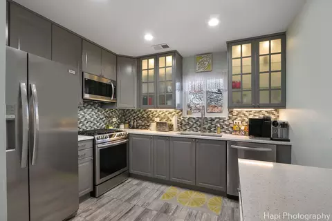 Kitchen - 1074 Creekside Ct #2A, Wheeling, IL 60090 photo 1 of 1