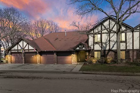 Exterior - 1074 Creekside Ct #2A, Wheeling, IL 60090 photo 3 of 3