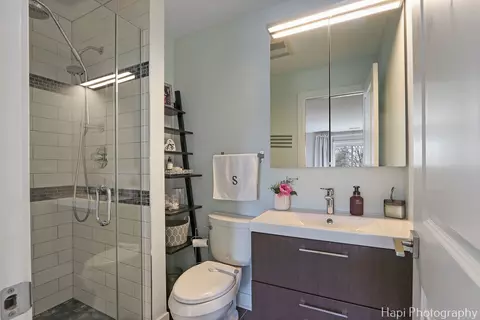 Bath - 1074 Creekside Ct #2A, Wheeling, IL 60090 photo 1 of 2