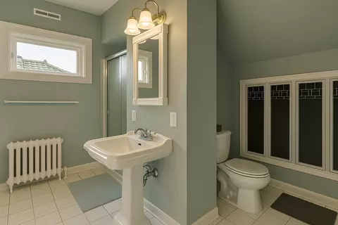 1304 E Prairie Ave, Des Plaines, IL 60016 photo 17