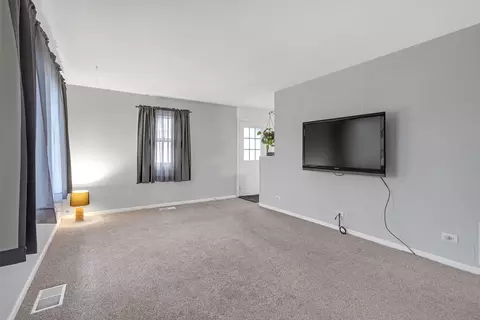 3602 Campbell St, Rolling Meadows, IL 60008 photo 5
