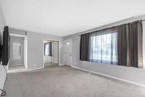 3602 Campbell St, Rolling Meadows, IL 60008 photo 3