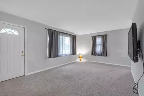 3602 Campbell St, Rolling Meadows, IL 60008 photo 4