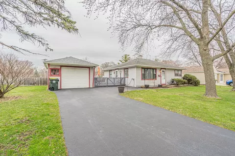 3602 Campbell St, Rolling Meadows, IL 60008